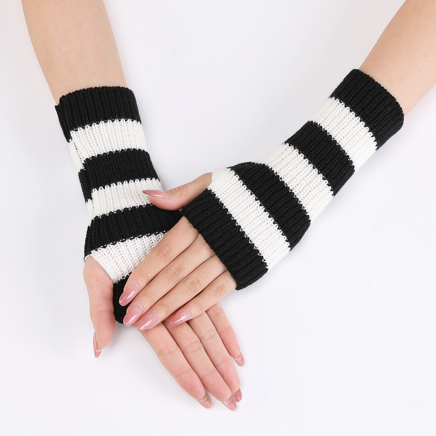 Аксессуары в стиле Y2k: Теплые – обзор и цена Fingerless Glove Knit